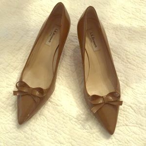 LK Bennett Taupe Kitten Heels, US 8.5/EU 39 🎊🎉